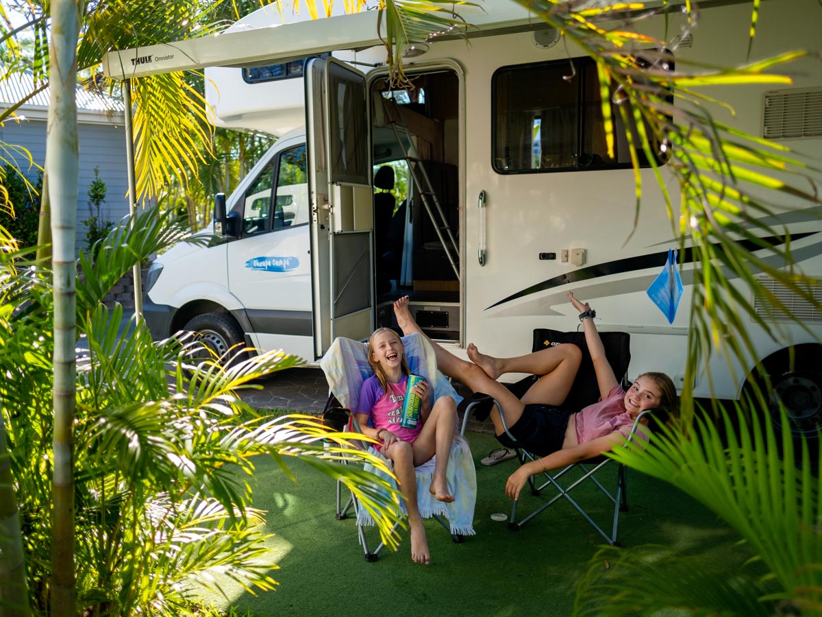 4ST Motorhome - side view