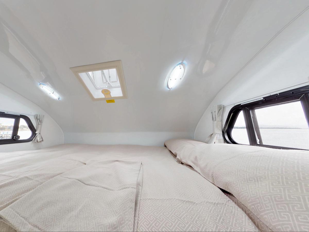 CT 4 Berth Deluxe - bedroom view