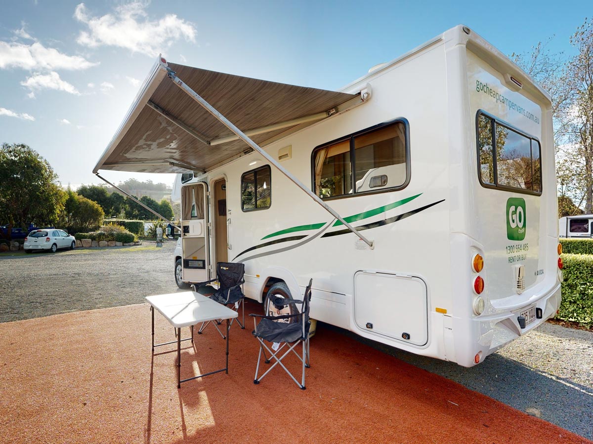 GC 4 Berth Henty - cross view