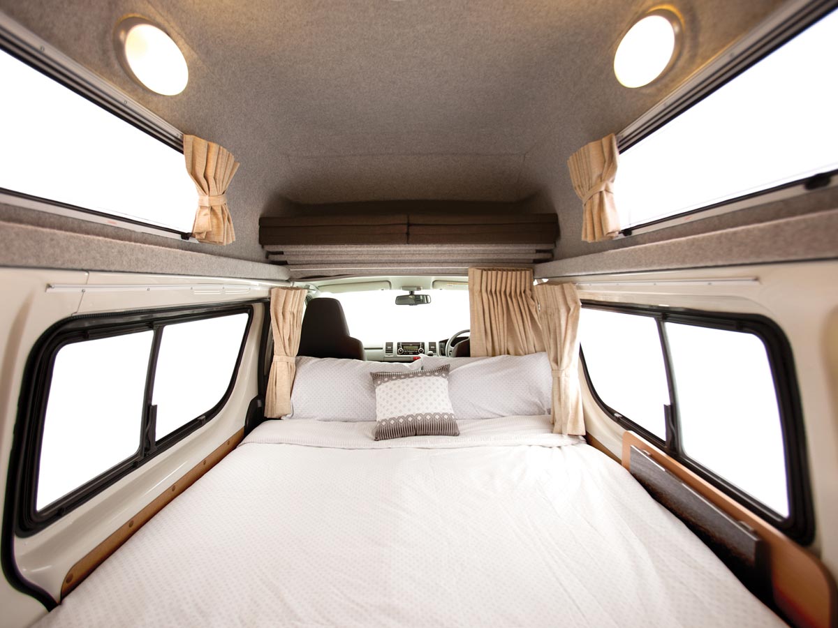 Hippie Hitop Camper - Inside bedroom view