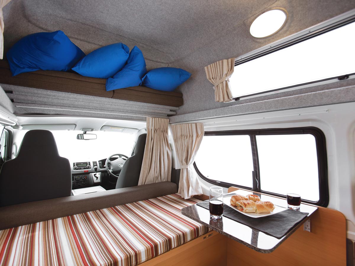 Hippie Hitop Camper - Full inside view 2