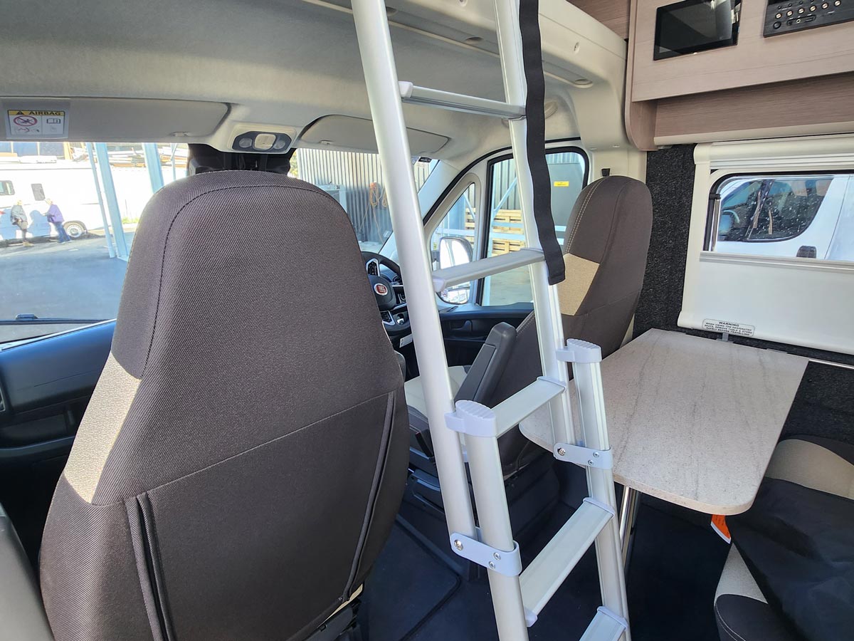 LJ Atlas Motorhom - cabin view from back