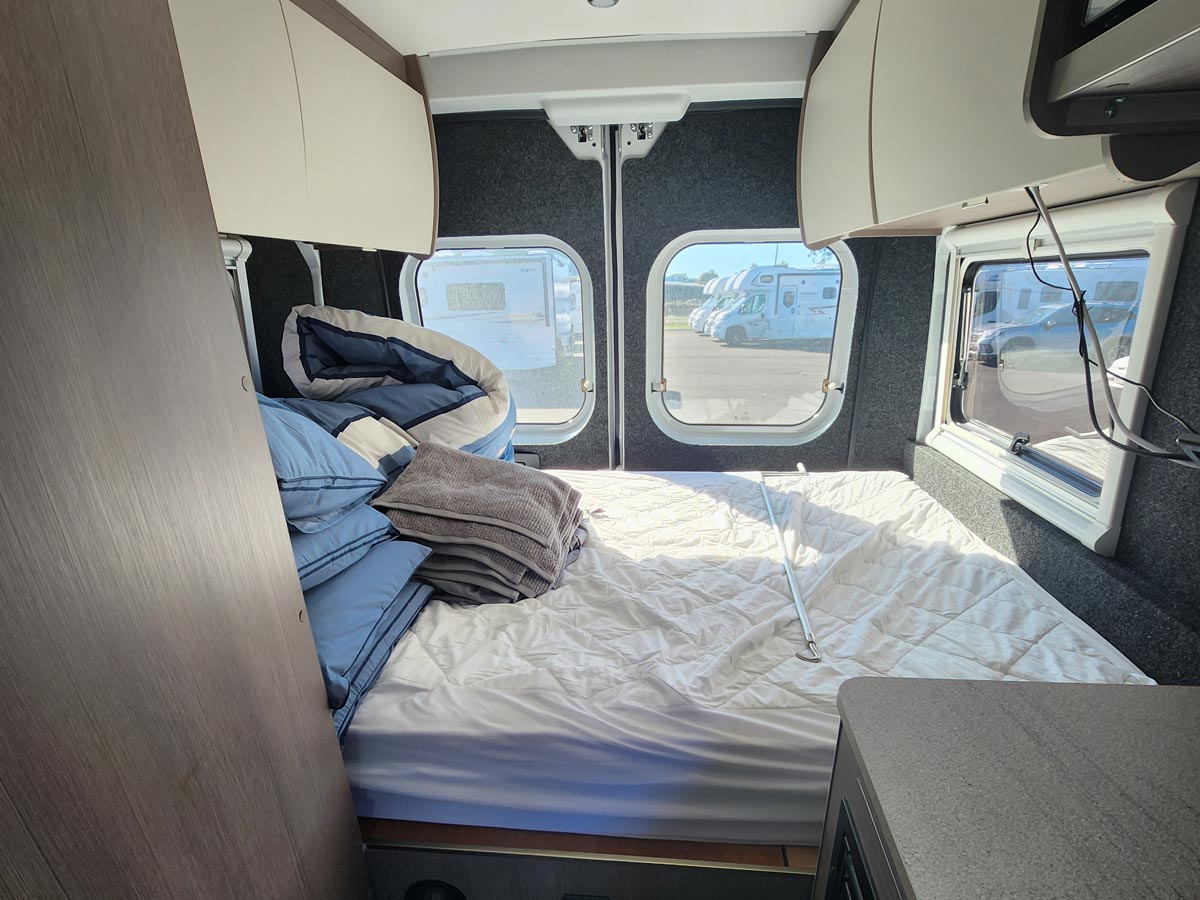 LJ Atlas Motorhom -adults bedroom view