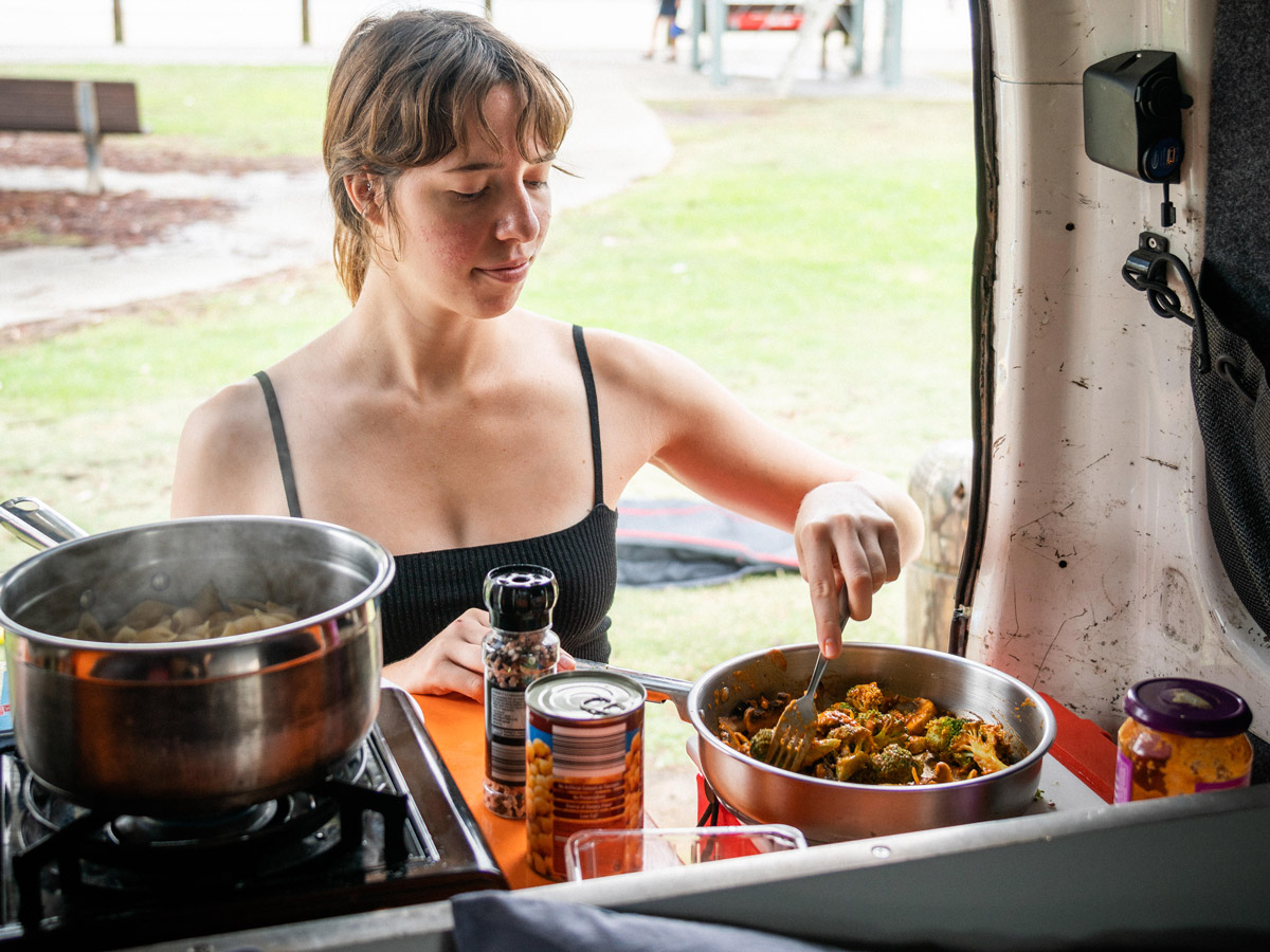 TAB Chubby Camper Cooking view