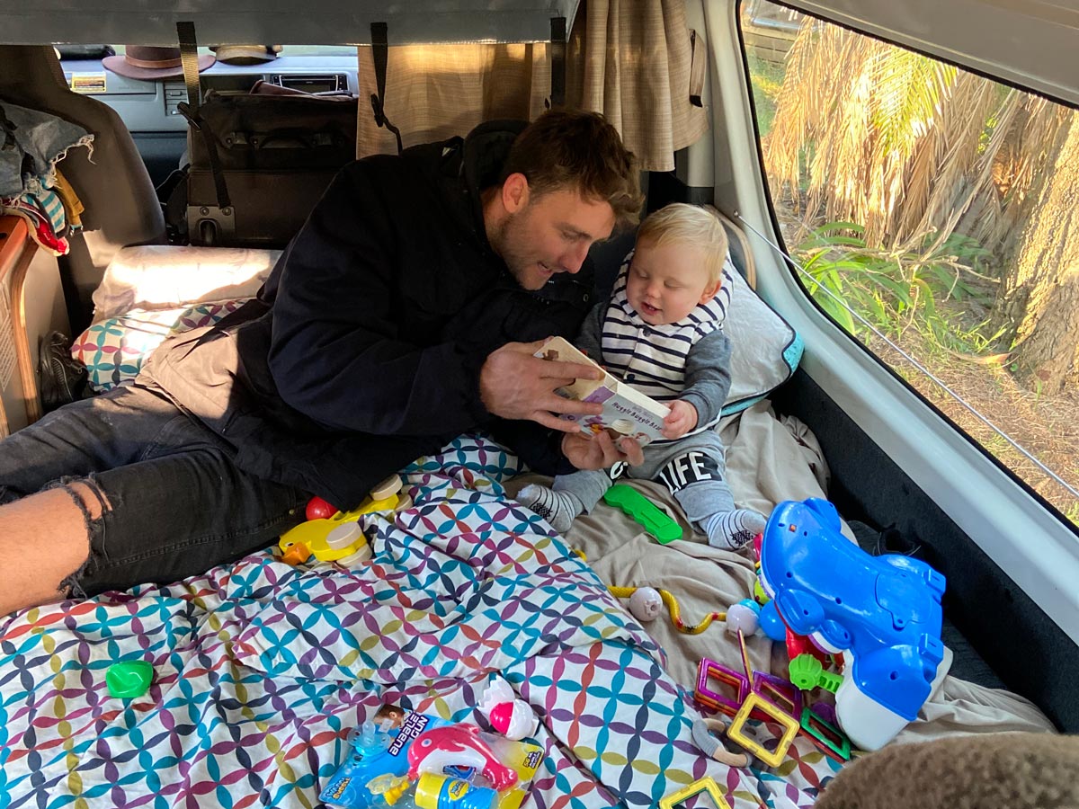 TAB Hi5 Camper - bedroom view 2