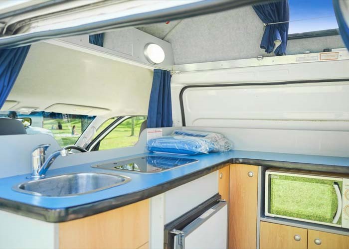 Paradise Family 5 (18+) - Kitchen washbasin view